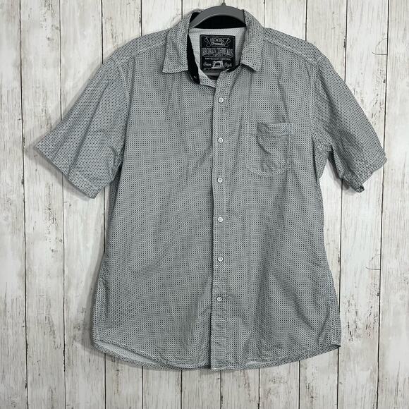 Broken Threads Casual Button Down Short Sleeve Collared Shirt Large - Picture 1 of 5